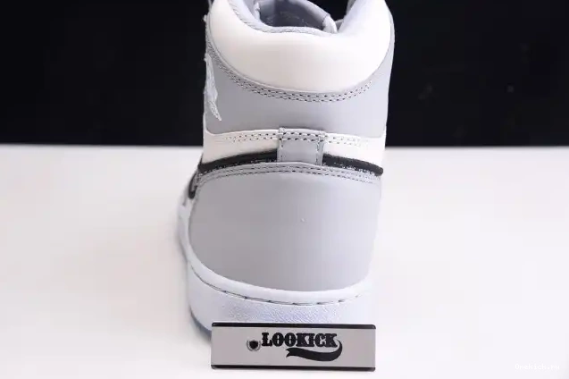 One Kick x Jordan 1 CN8607-002 shoe box) Retro High DR (DR 0602